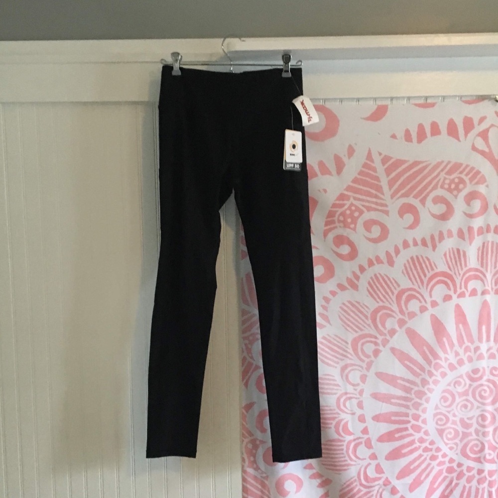 athletic leggings